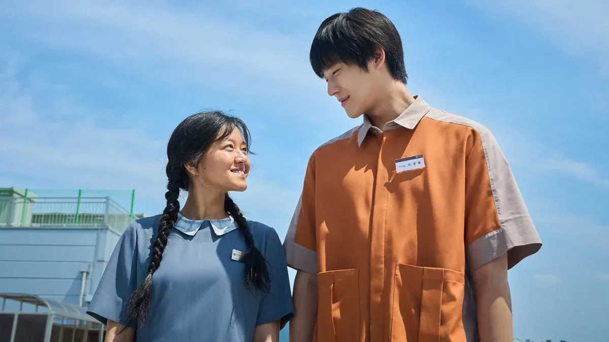 hai diễn viên chính Go Ah Sung và Moon Sang Min trong phim Pavane.