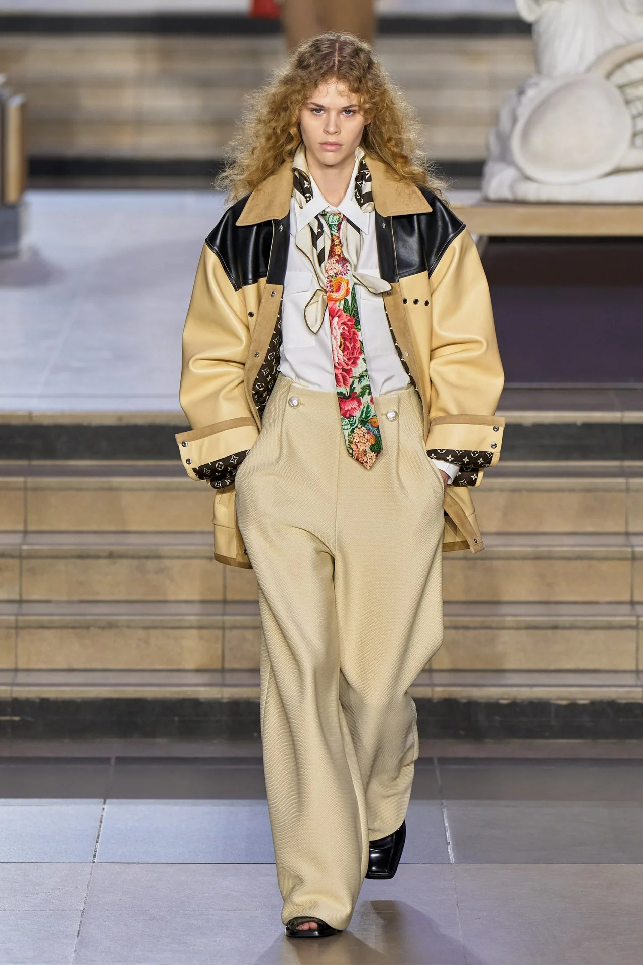 Louis Vuitton Thu Đông 2022 look 2