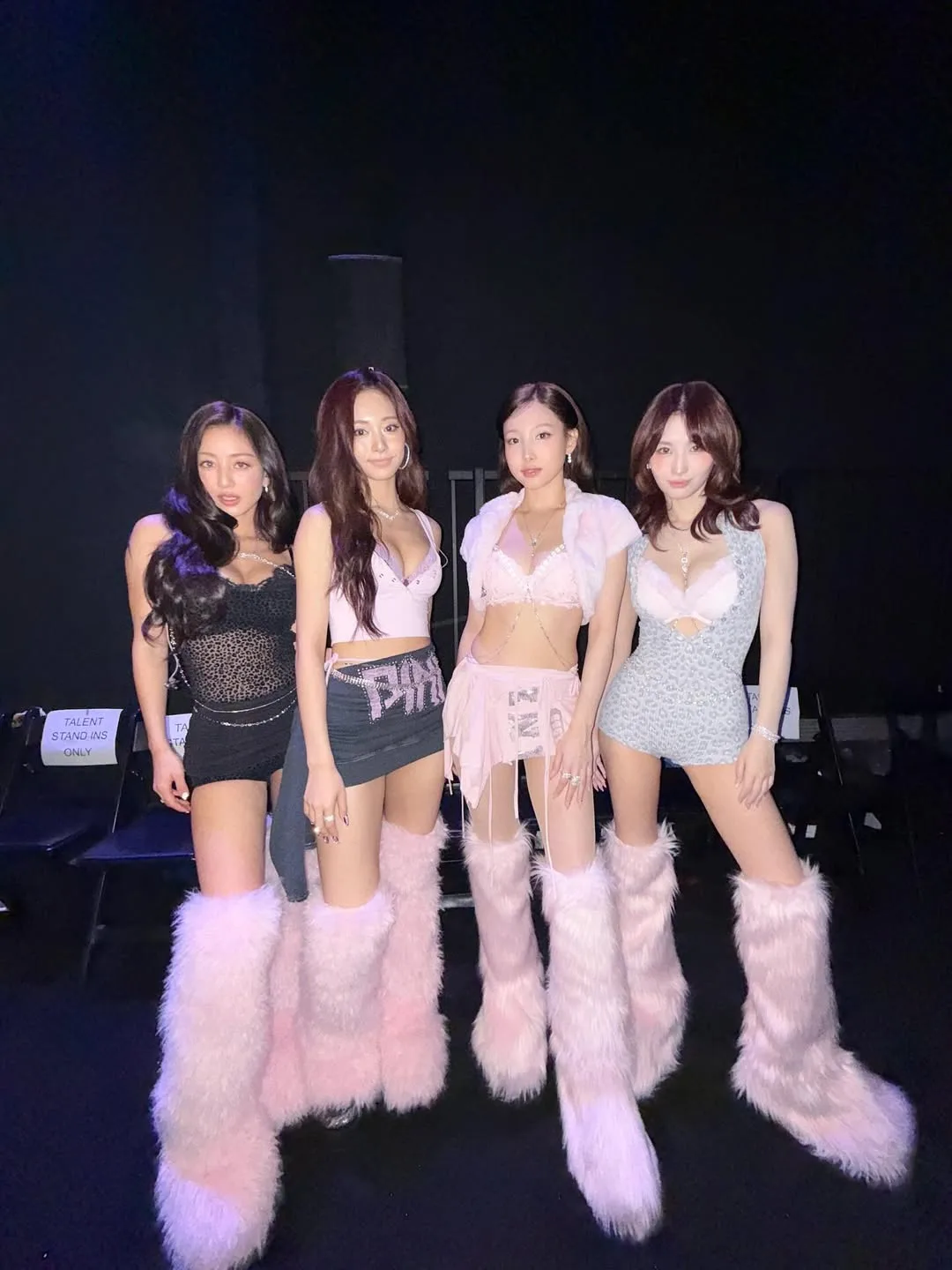 tzuyu twice tại sàn diễn Victoria's Secret 2025
