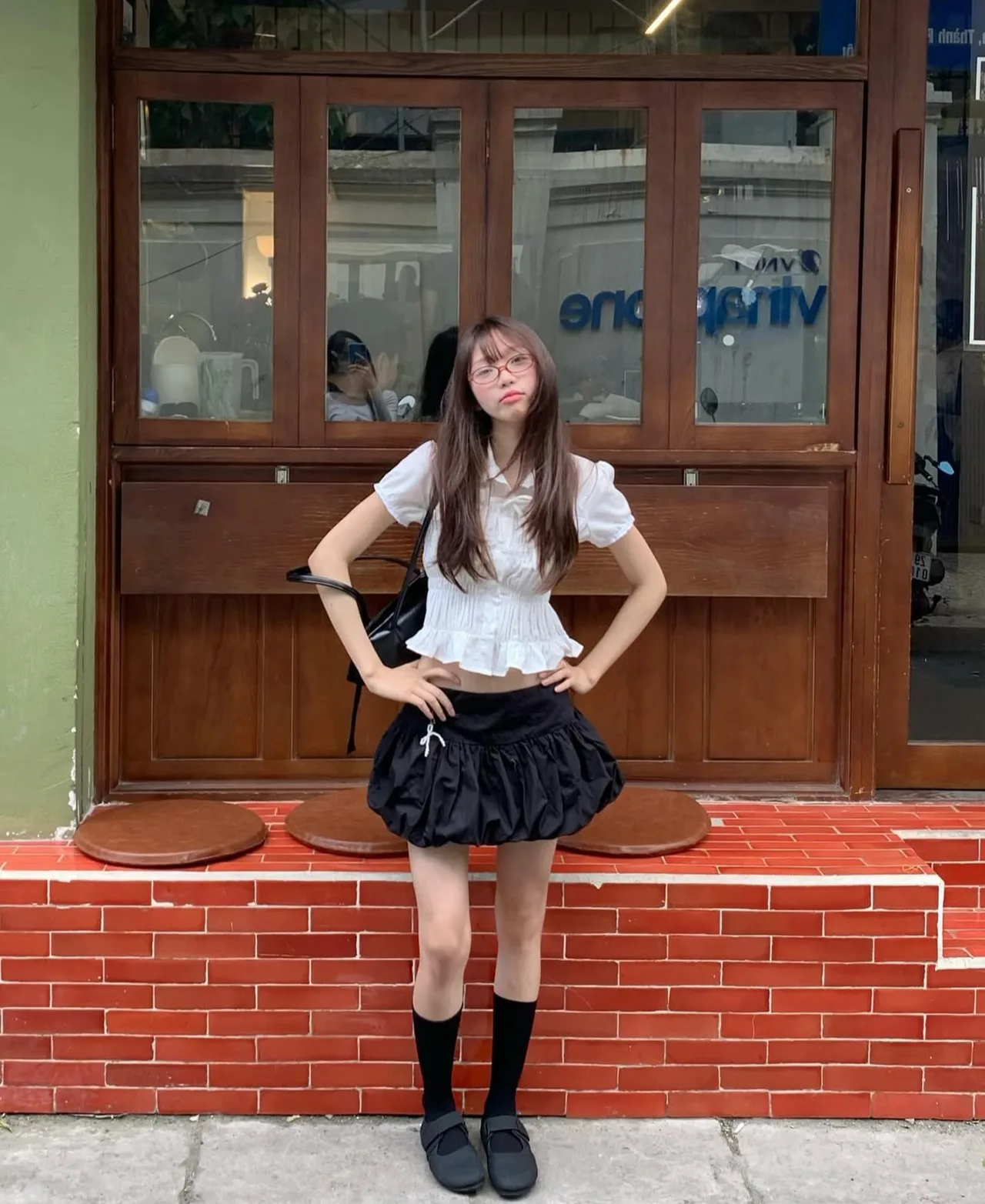 Áo blouse trắng bèo nhún