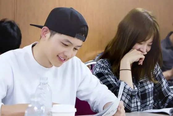 Song Joong Ki từ chối Netflix vì Song Hye Kyo Song Joong Ki từ chối Netflix vì Song Hye Kyo