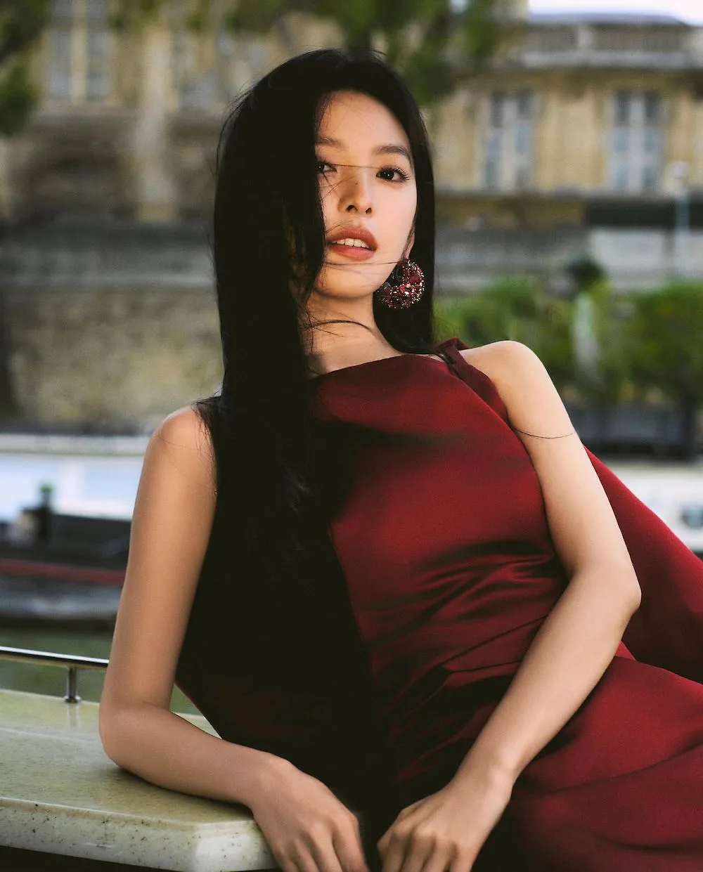 Chương Nhược Nam tham dự show Givenchy tại Paris Fashion Week SS2026