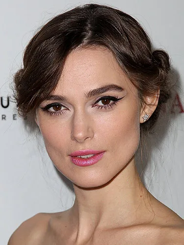 01-051212-keira-knightley-wedding-makeup-de
