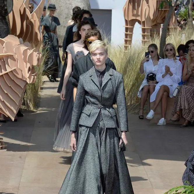 Dior Couture 2018 phần nào khắc họa lại Dior tập niên 40-50