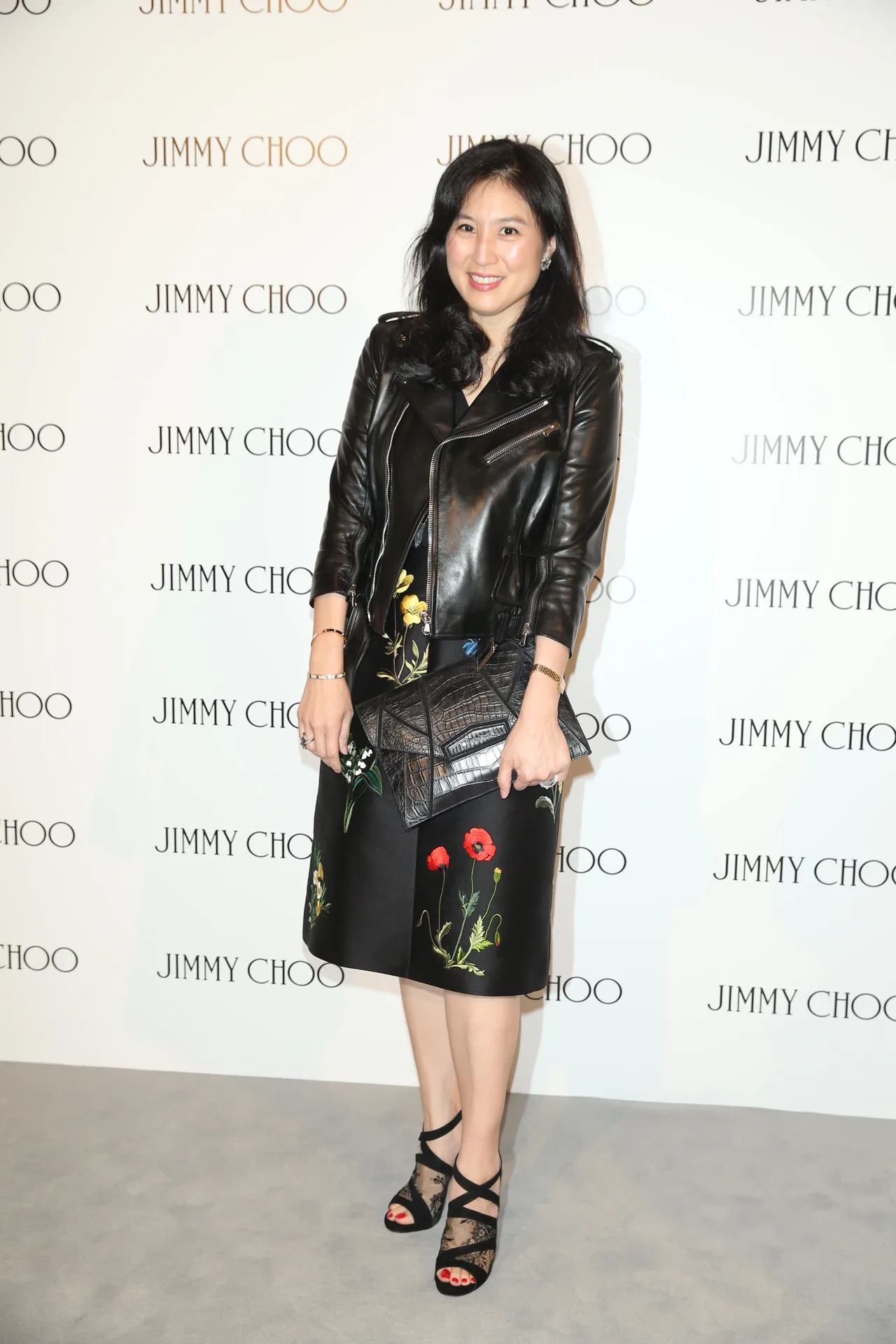 Diễn viên Thư Kỳ và đôi giày Jimmy Choo độc đáo!7