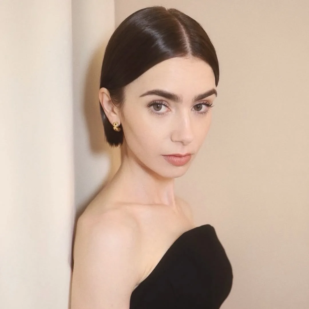 Hình ảnh kiểu glass bob của Lily Collins.