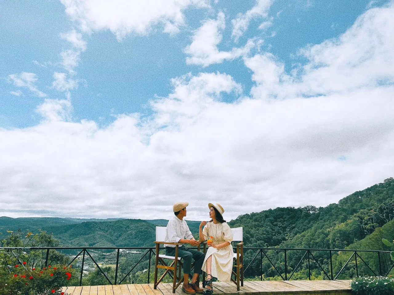 rừng nhiệt đới view núi rừng