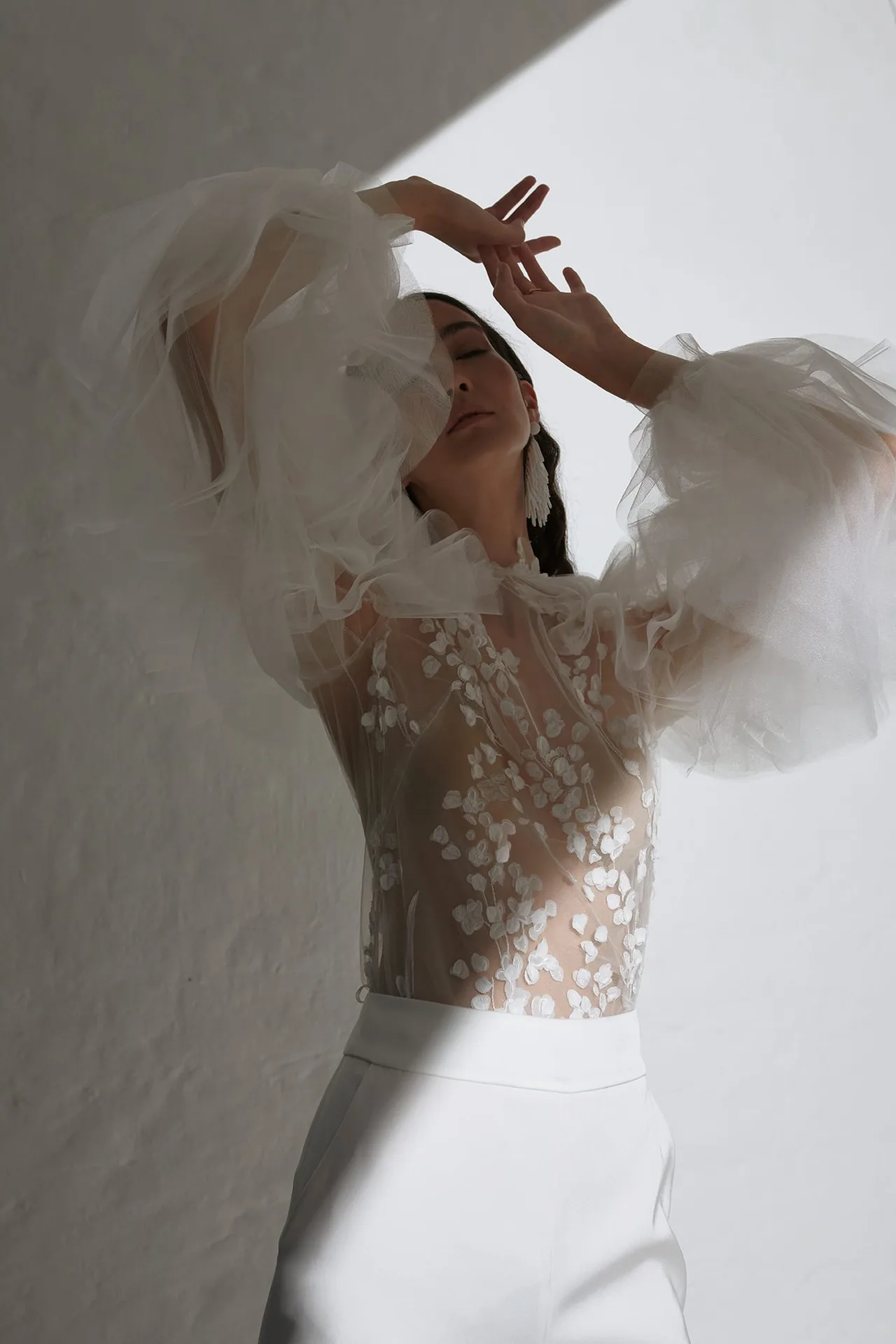 đầm cưới tay áo bèo nhún