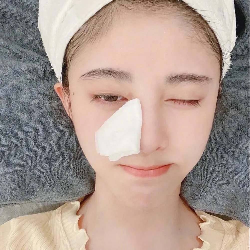Làm sạch da và dưỡng ẩm