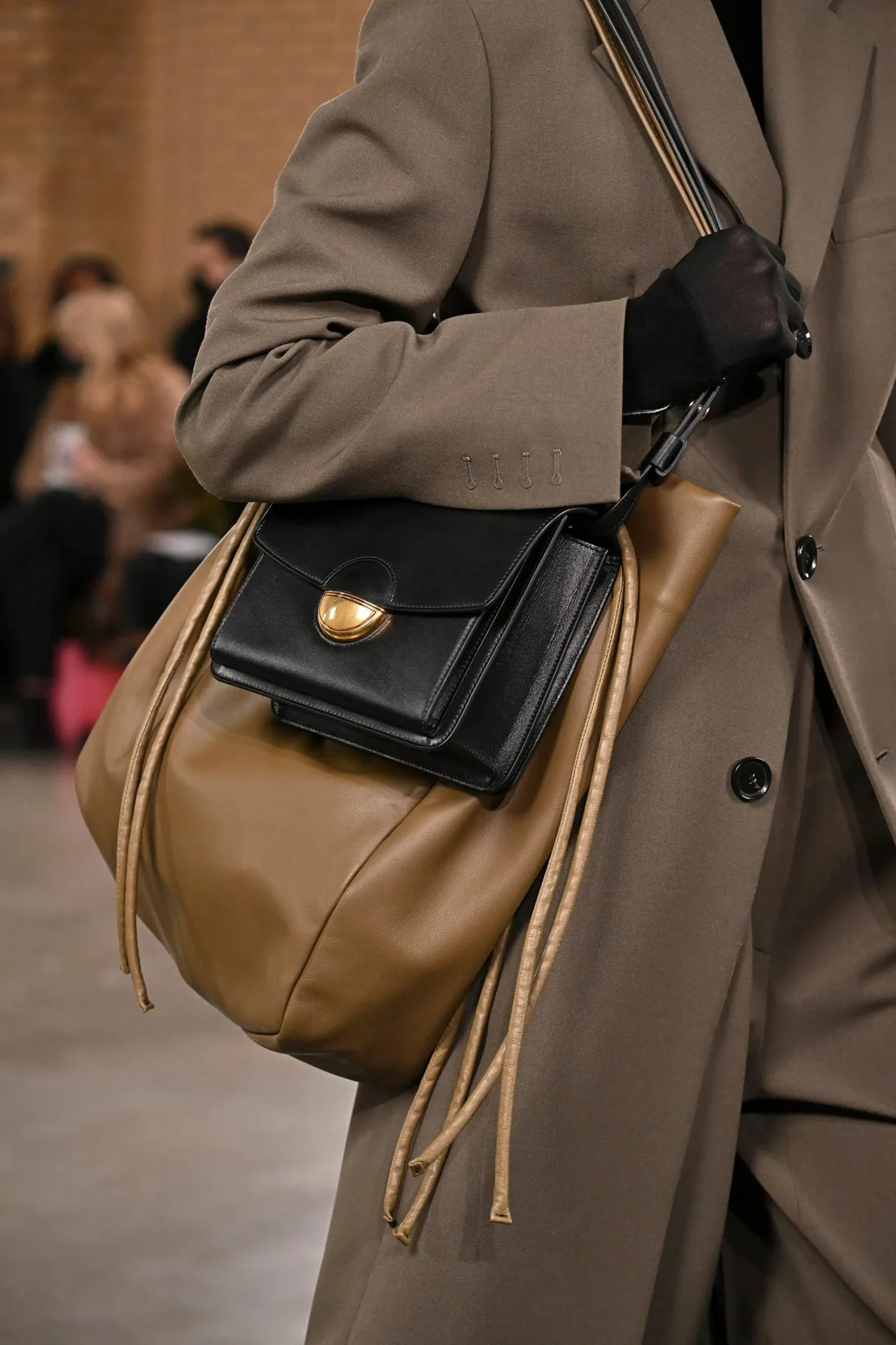 túi xách layer Proenza Schouler