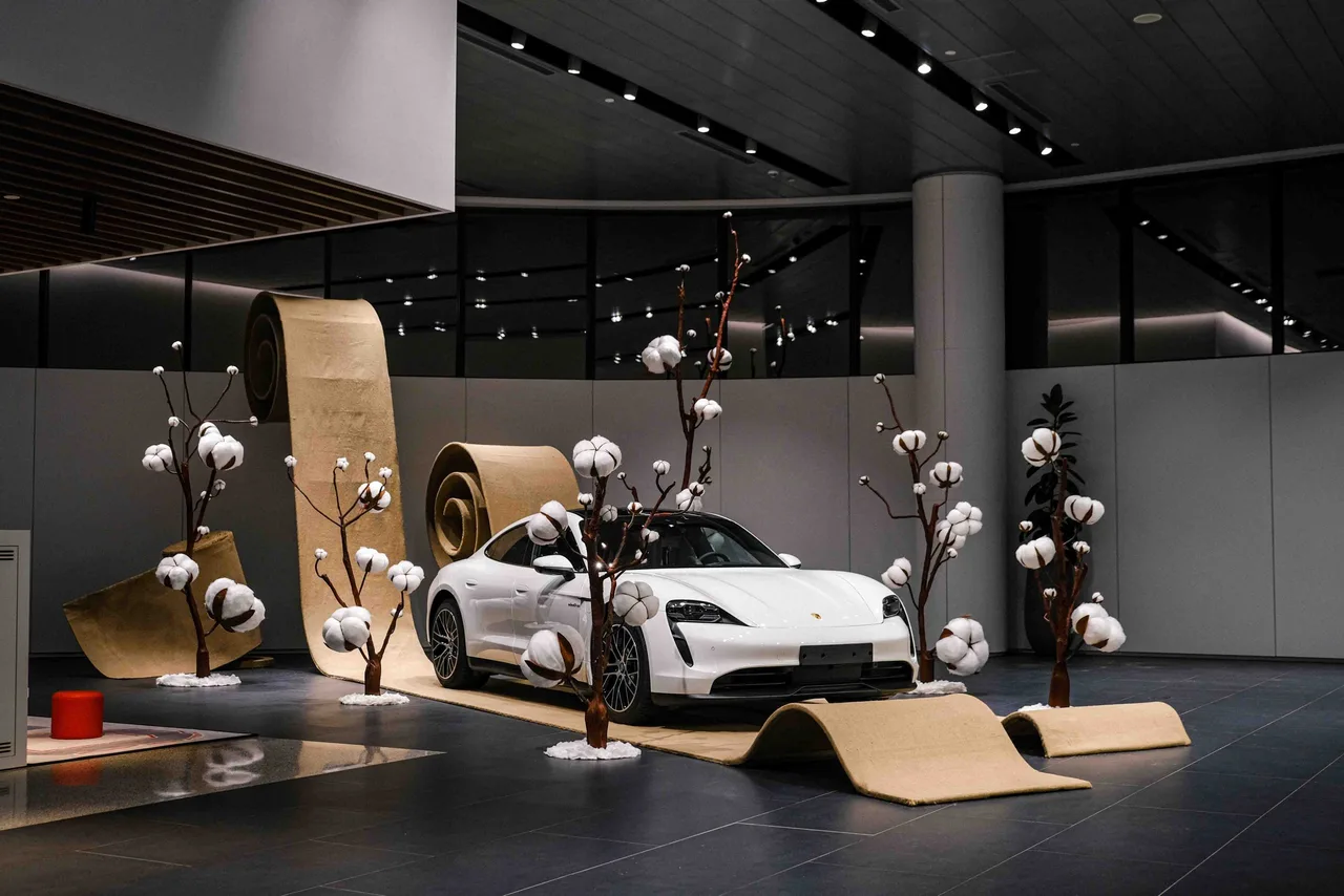 Trung tâm Porsche Sài Gòn 9