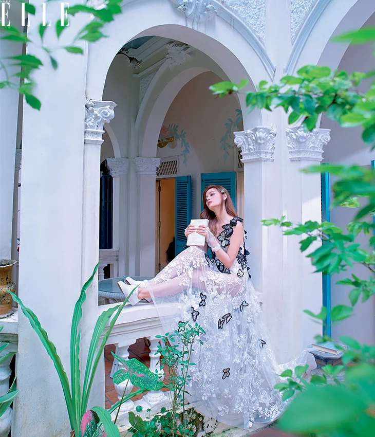 Bộ hình váy cưới: Nắng Trong Vườn - ELLE Việt Nam Bộ hình váy cưới: Nắng Trong Vườn - ELLE Việt Nam
