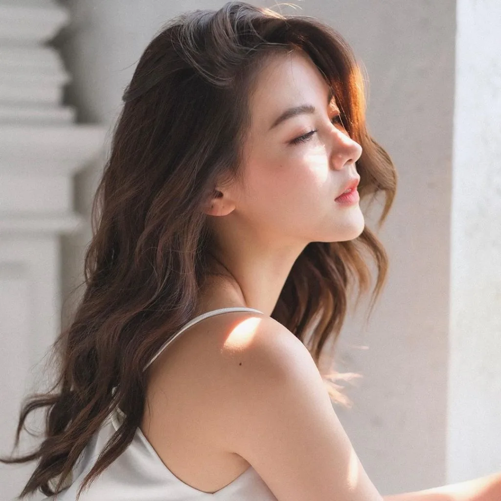 màu tóc nâu của Baifern Pimchanok màu tóc nâu của Baifern Pimchanok
