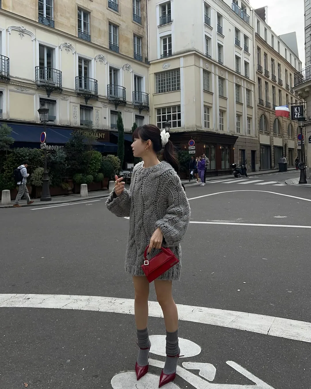 _nagishu_ diện cao gót đỏ