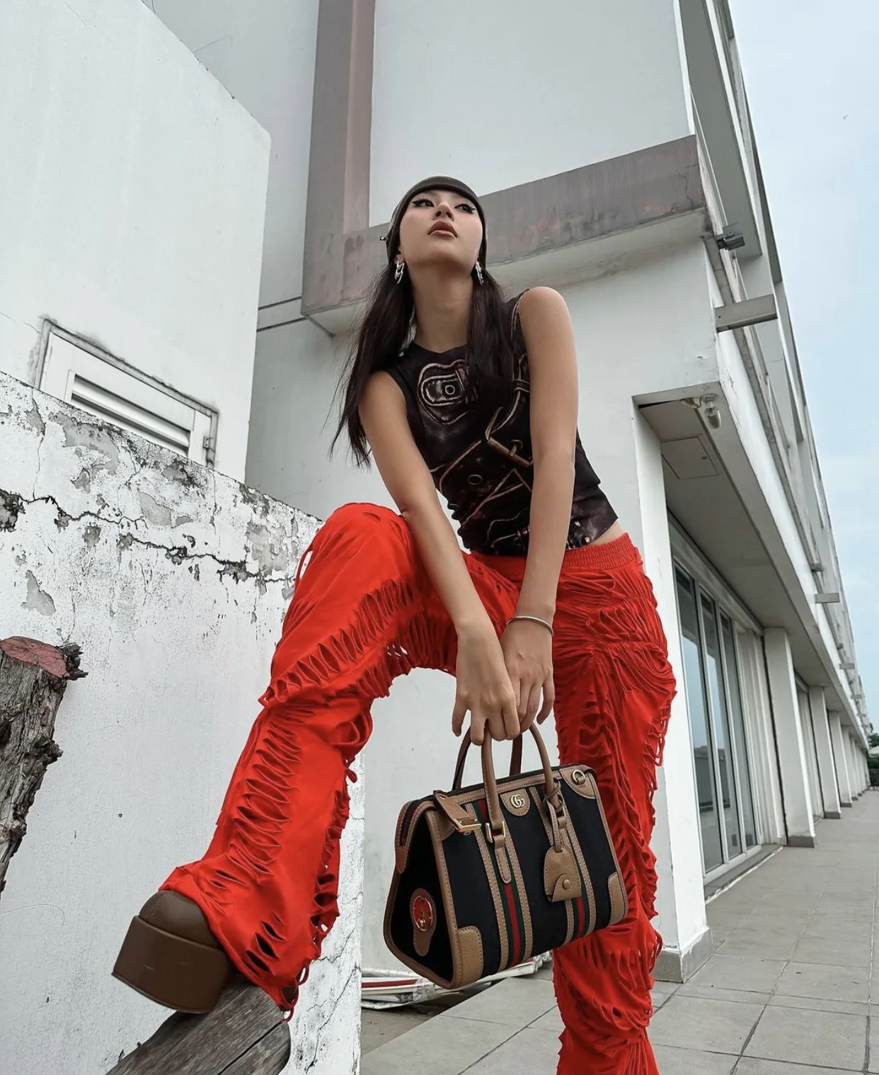 quỳnh anh shyn mặc cherry red