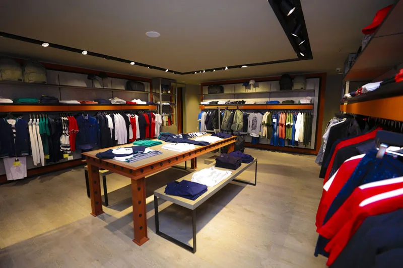 khai truong armani exchange - elle vietnam 2