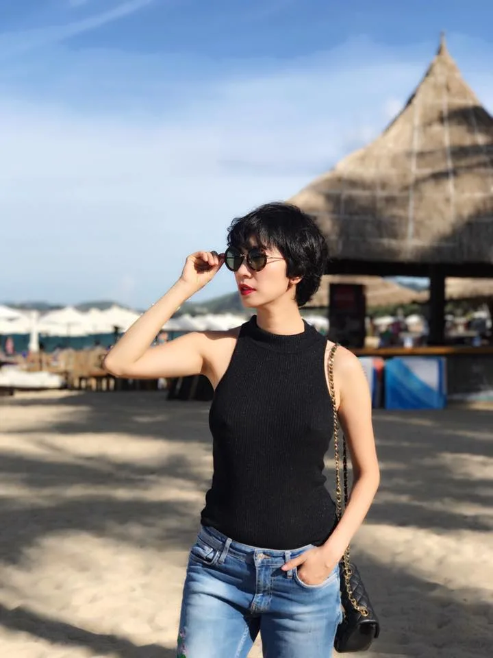Chặng đường nhan sắc của siêu mẫu Xuân Lan qua năm tháng Style thời trang cũng trở nên thanh lịch và sang trọng hơn.
