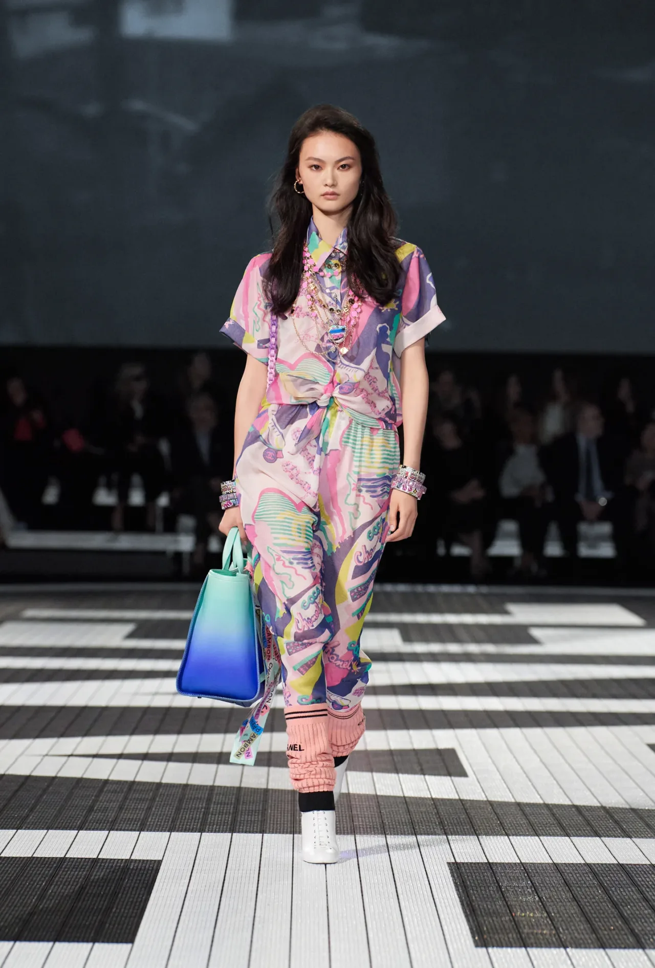 chanel cruise show 2023/24
