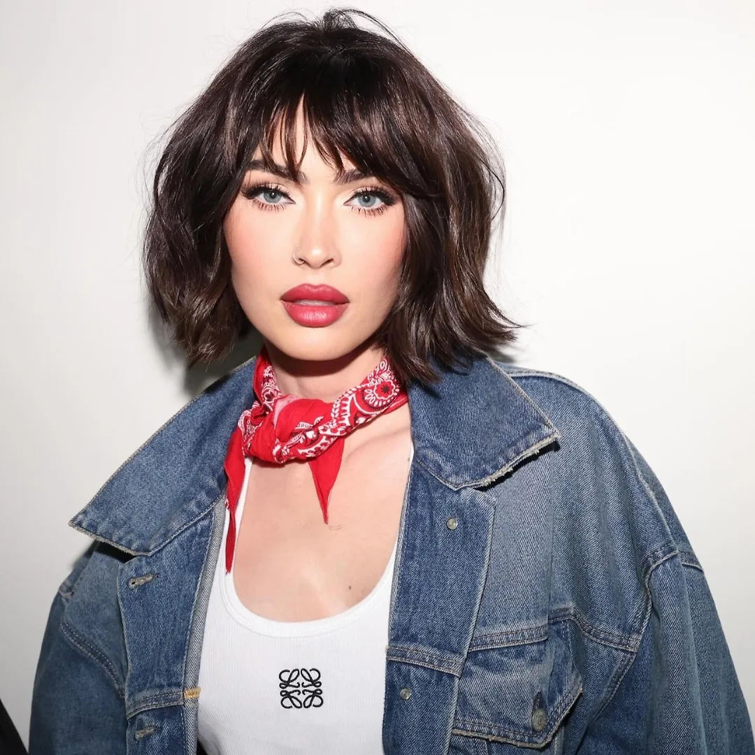 Hình ảnh Megan Fox cùng tóc bob và mái.
