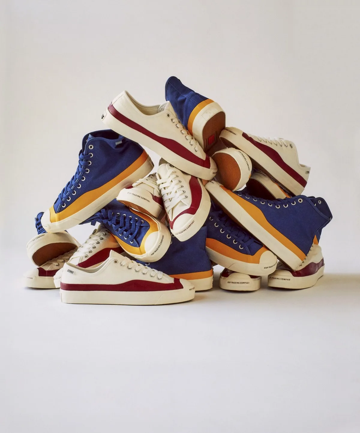 những mẫu giày từ màn hợp tác converse cons x pop trading company