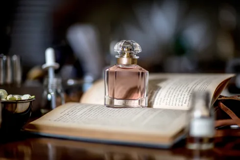 “Mon Guerlain” – Câu chuyện tình yêu với những người phụ nữ ELLE VN