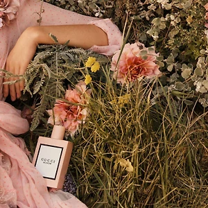 nước hoa mùi hoa cỏ gucci bloom