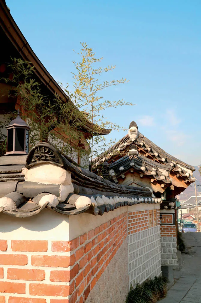 Du lich Han Quoc Thong dong o lang co Bukchon Hanok 7 Du lich Han Quoc Thong dong o lang co Bukchon Hanok 7