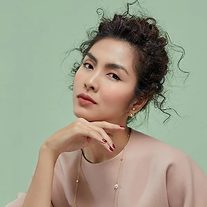 Phong cách trang điểm như ngọc nữ Tăng Thanh Hà.