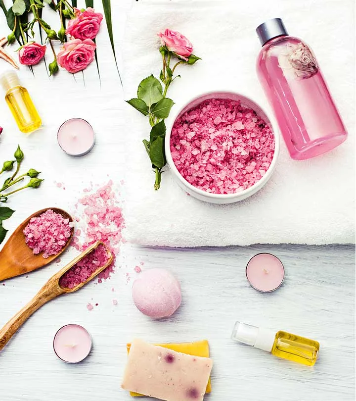 Đánh thức làn da tươi trẻ với 10 cách dùng nước hoa hồng Đánh thức làn da tươi trẻ với 10 cách dùng nước hoa hồng