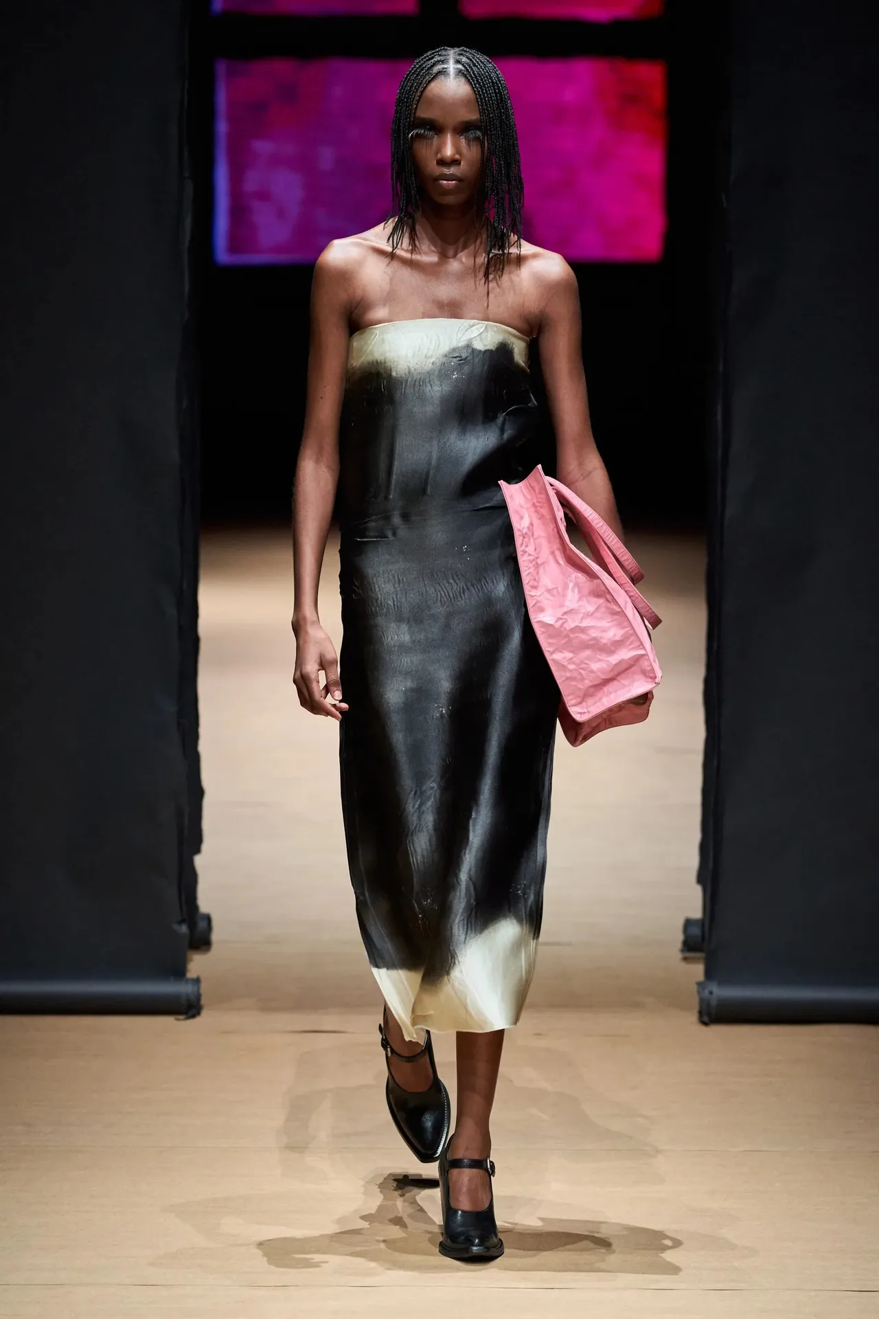 Prada Xuân Hè 2023 look 7