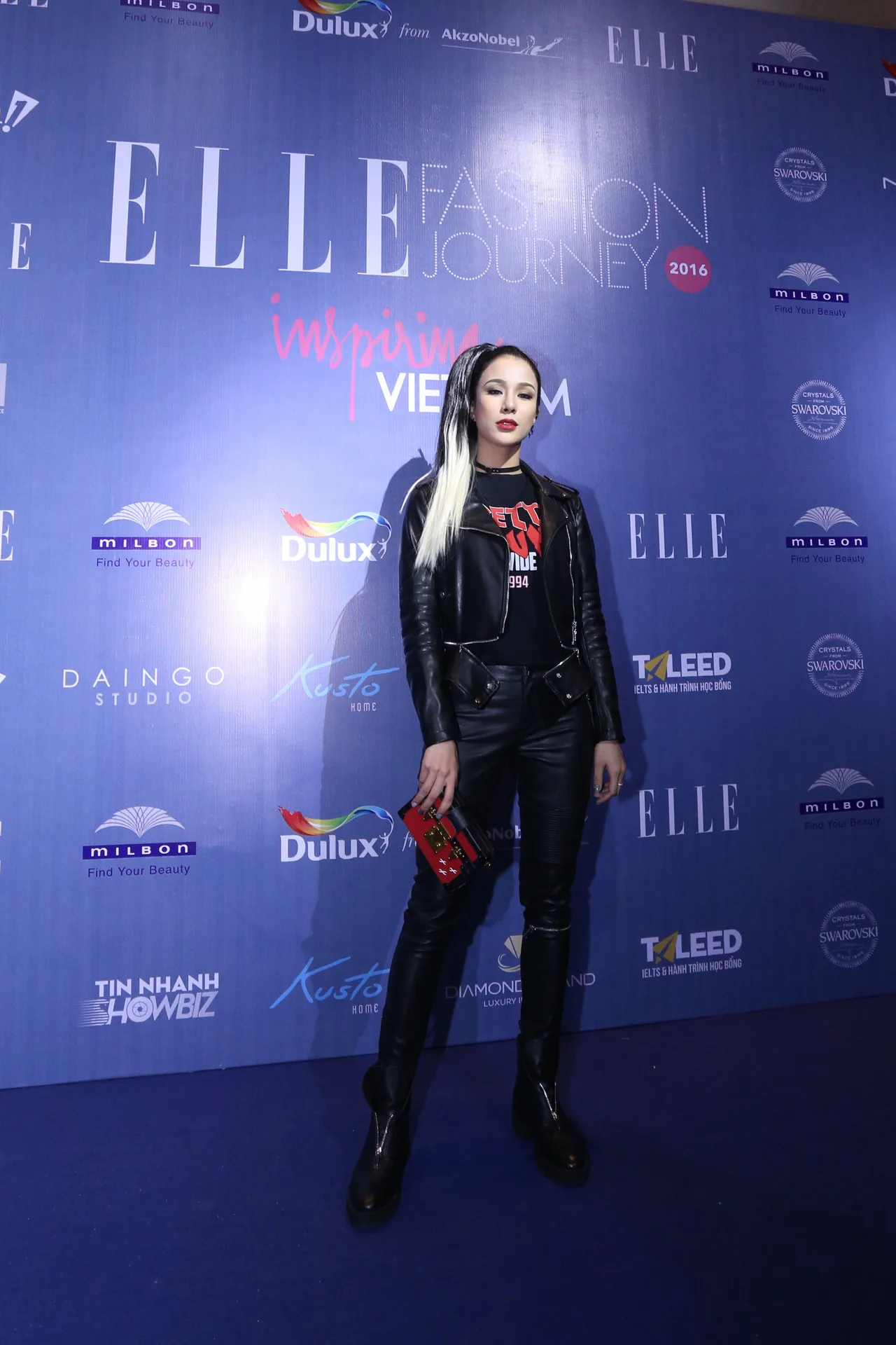 Trang phục của sao trên thảm đỏ ELLE Fashion Journey 2016 - ELLE Vn