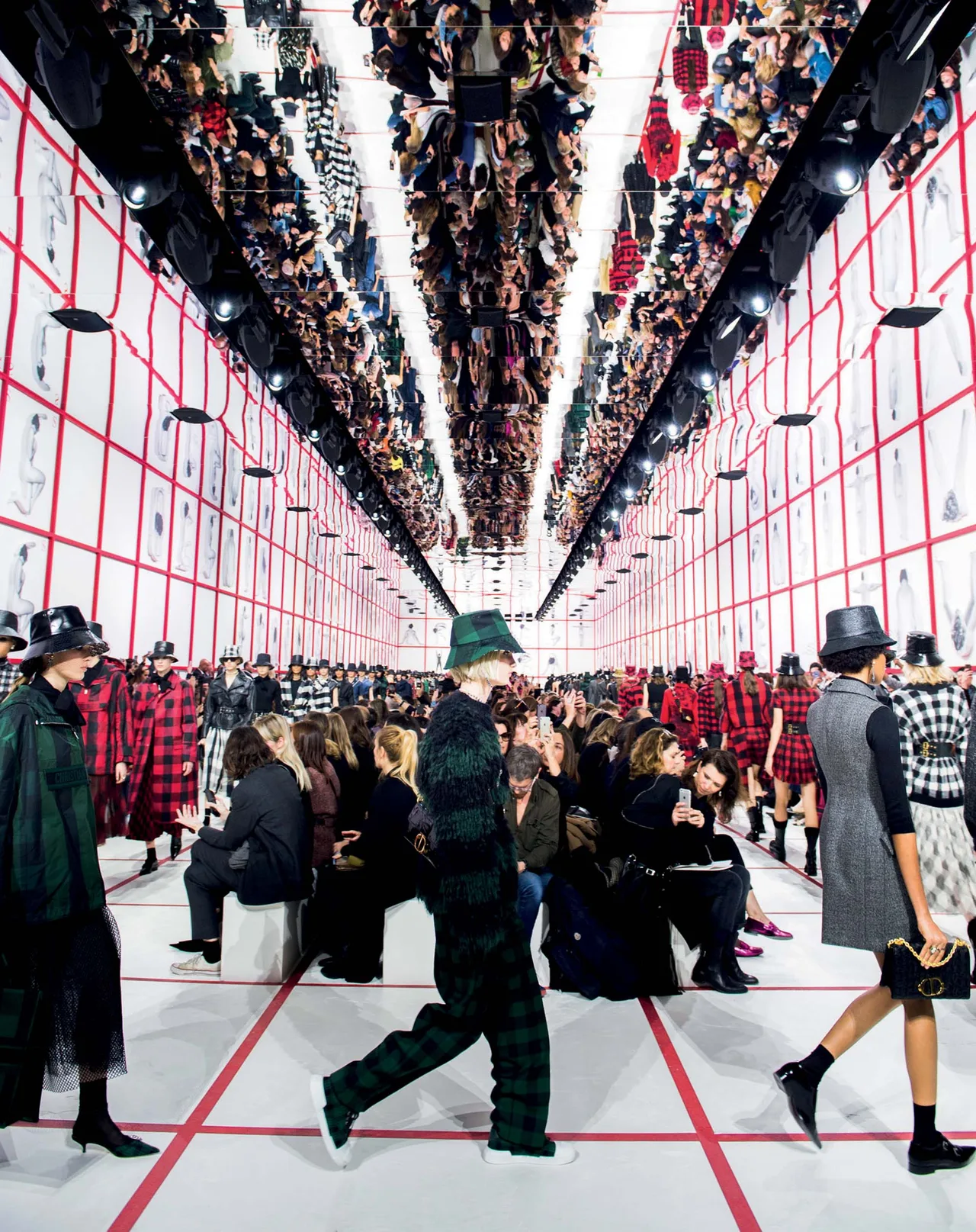 sàn diễn 3 sàn diễn Dior Thu Đông 2019 2