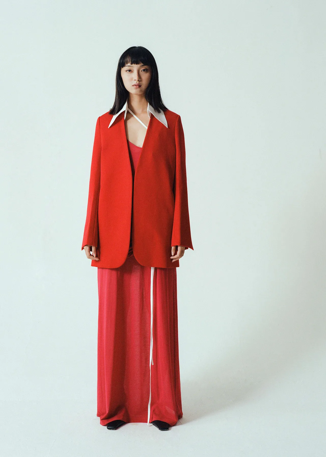 một look trong BST thời trang Subtle Le Nguyen SS23