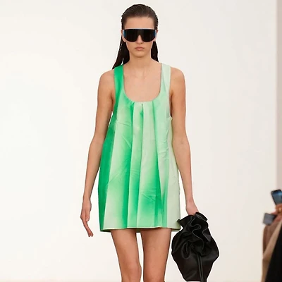 BST Loewe Xuân-Hè 2026