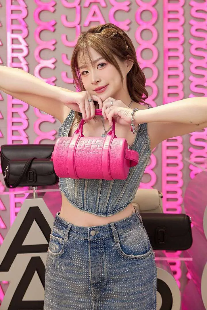 Chao diện túi Marc Jacobs