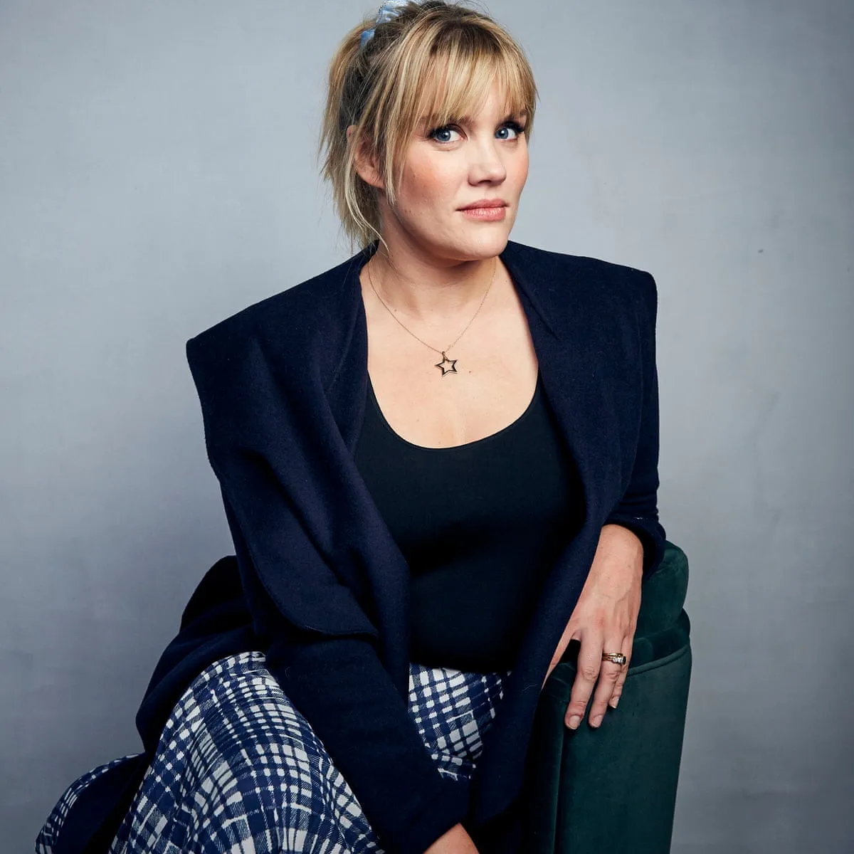 nữ đạo diễn Emerald Fennell oscar 2021