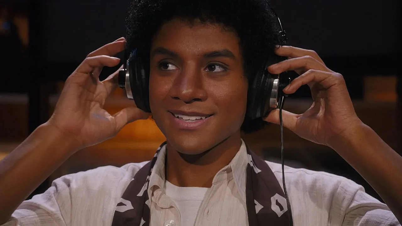 PHIM Michael (2026) là bộ phim tiểu sử âm nhạc kể về cuộc đời và sự nghiệp của Michael Jackson