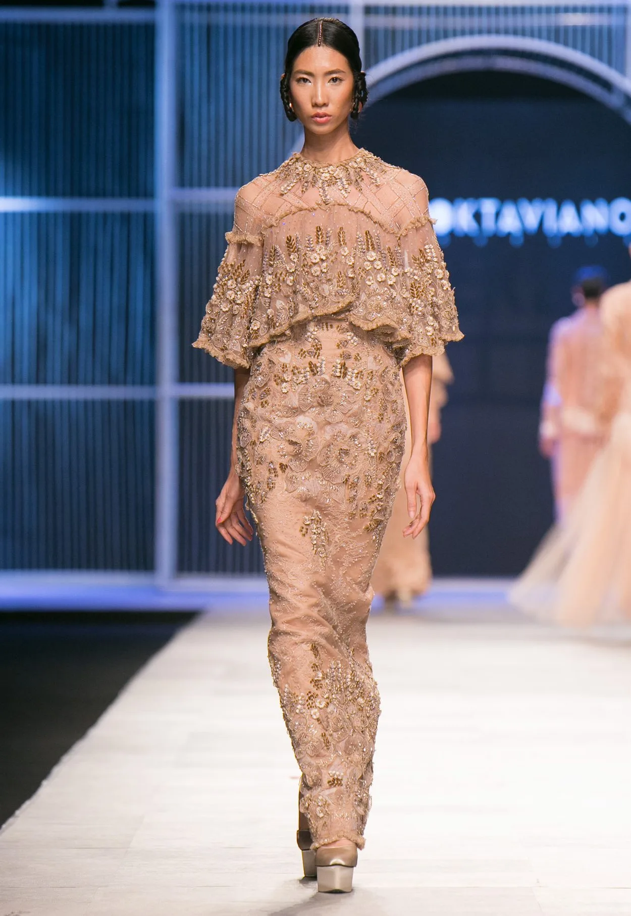 BST Thu-Đông 2016 của NTK Priyo Oktaviano