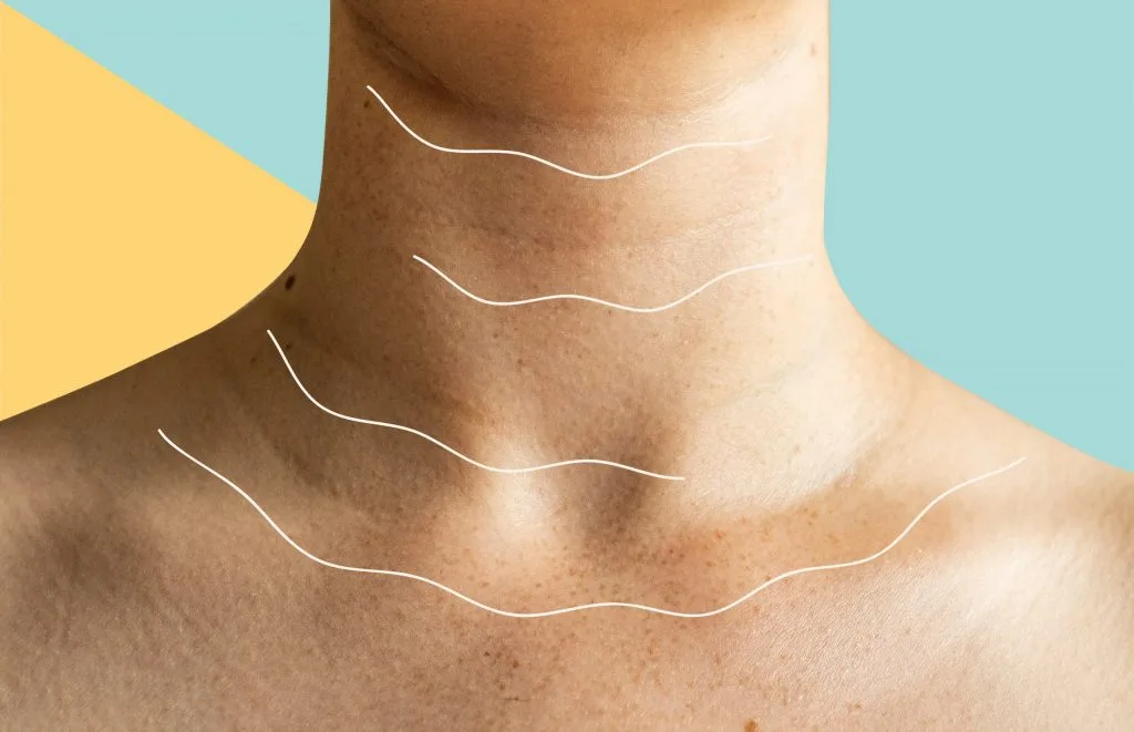 Thường xuyên ra nắng cũng là nguyên nhân gây nên tình trạng lão hóa vùng da cổ