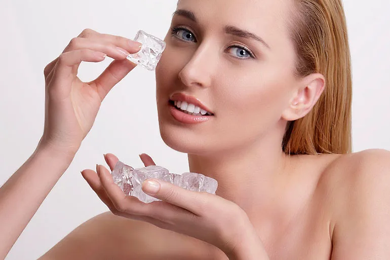 chăm sóc da bằng đá viên 2 chăm sóc da bằng đá viên 2