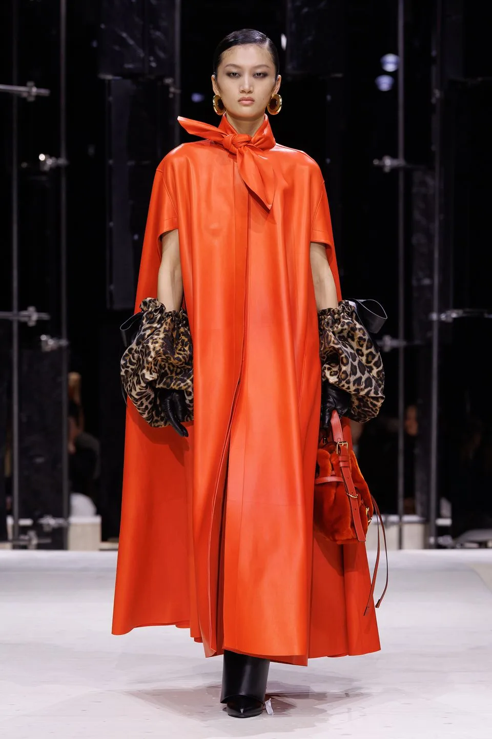 BST Givenchy Thu-Đông 2026