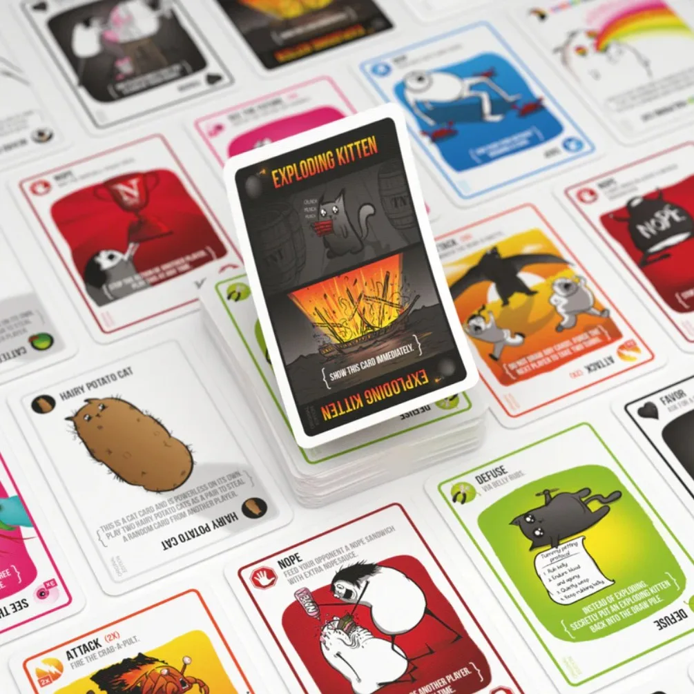 chơi board game mèo nổ khi đi cà phê