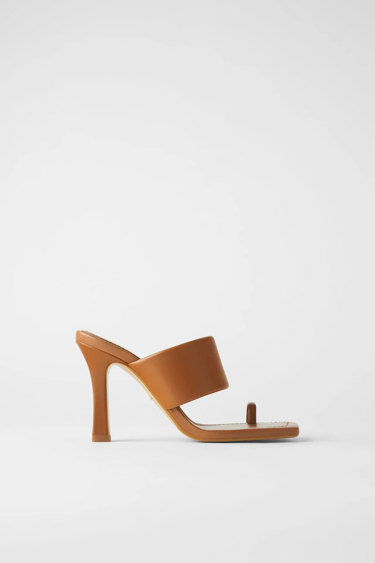 Giày mules Zara xỏ ngón màu nâu