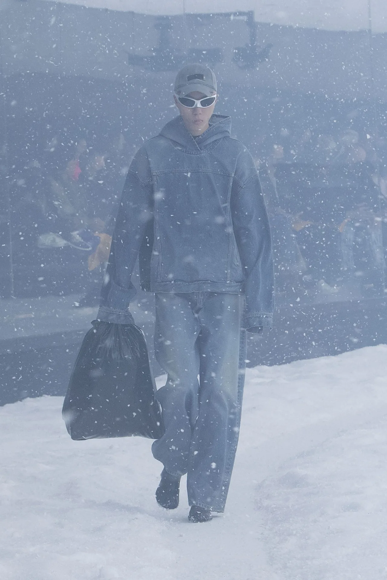 Balenciaga RTW Thu Đông 2022 look 52