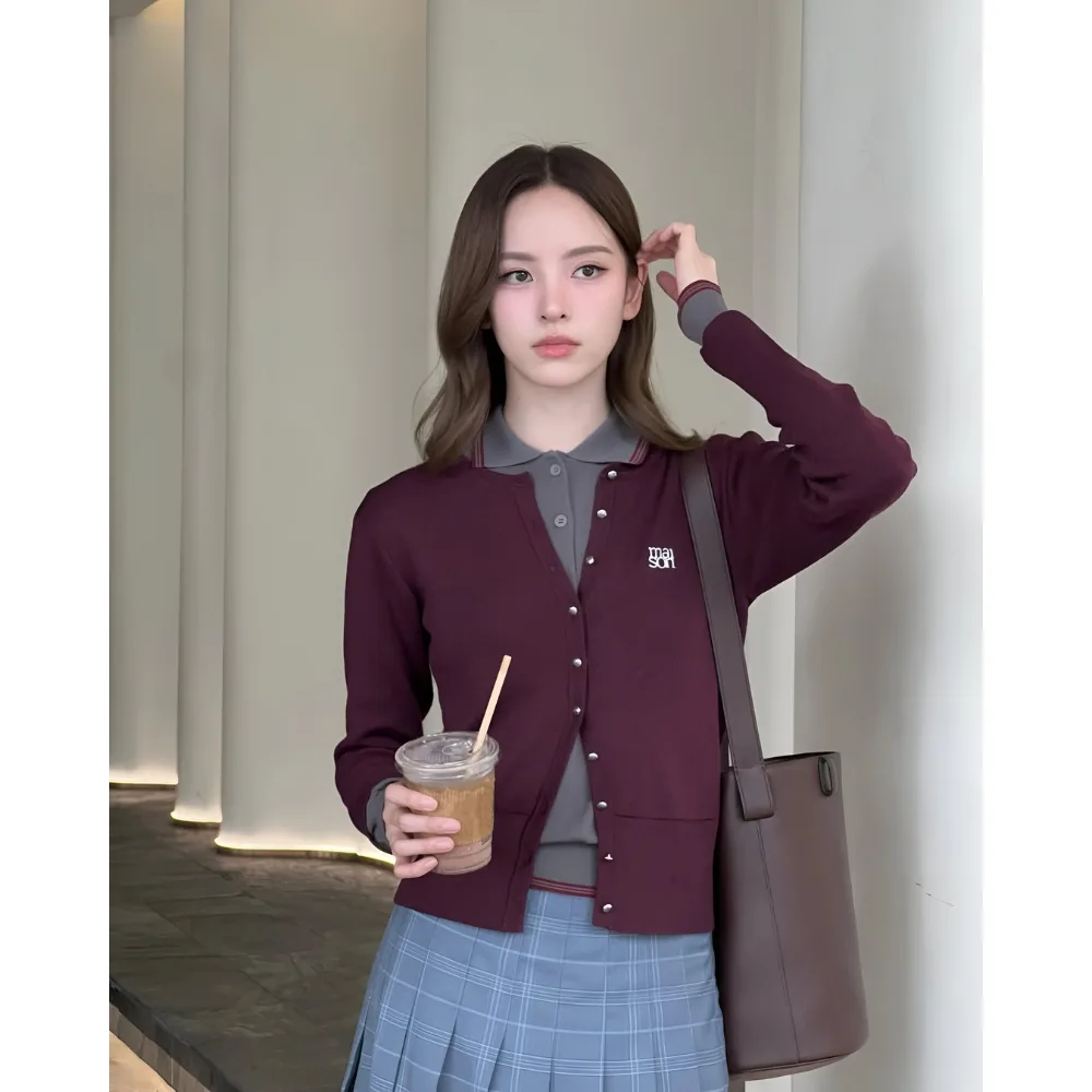 Diễn viên Thái Lan Nycha Nuttanicha vén mái tóc nhuộm màu Cold Brew.