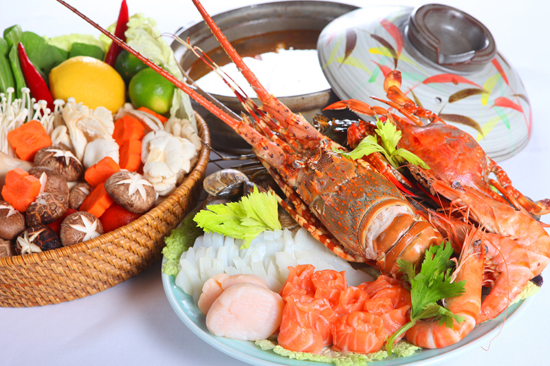 3 - Tiệc nướng tự chọn với Tôm hùm - elle vietnam