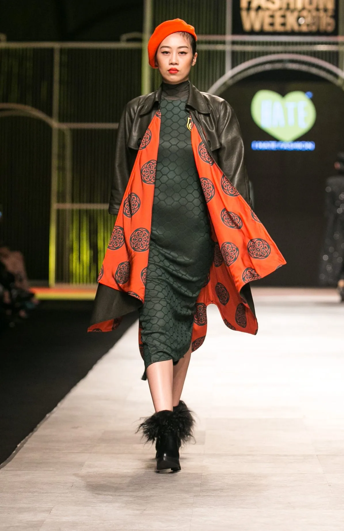 I HATE FASHION thả “Ký ức những mùa đông cũ kỹ” vào BST Thu-Đông 2016 tại VIFW - ELLE VN
