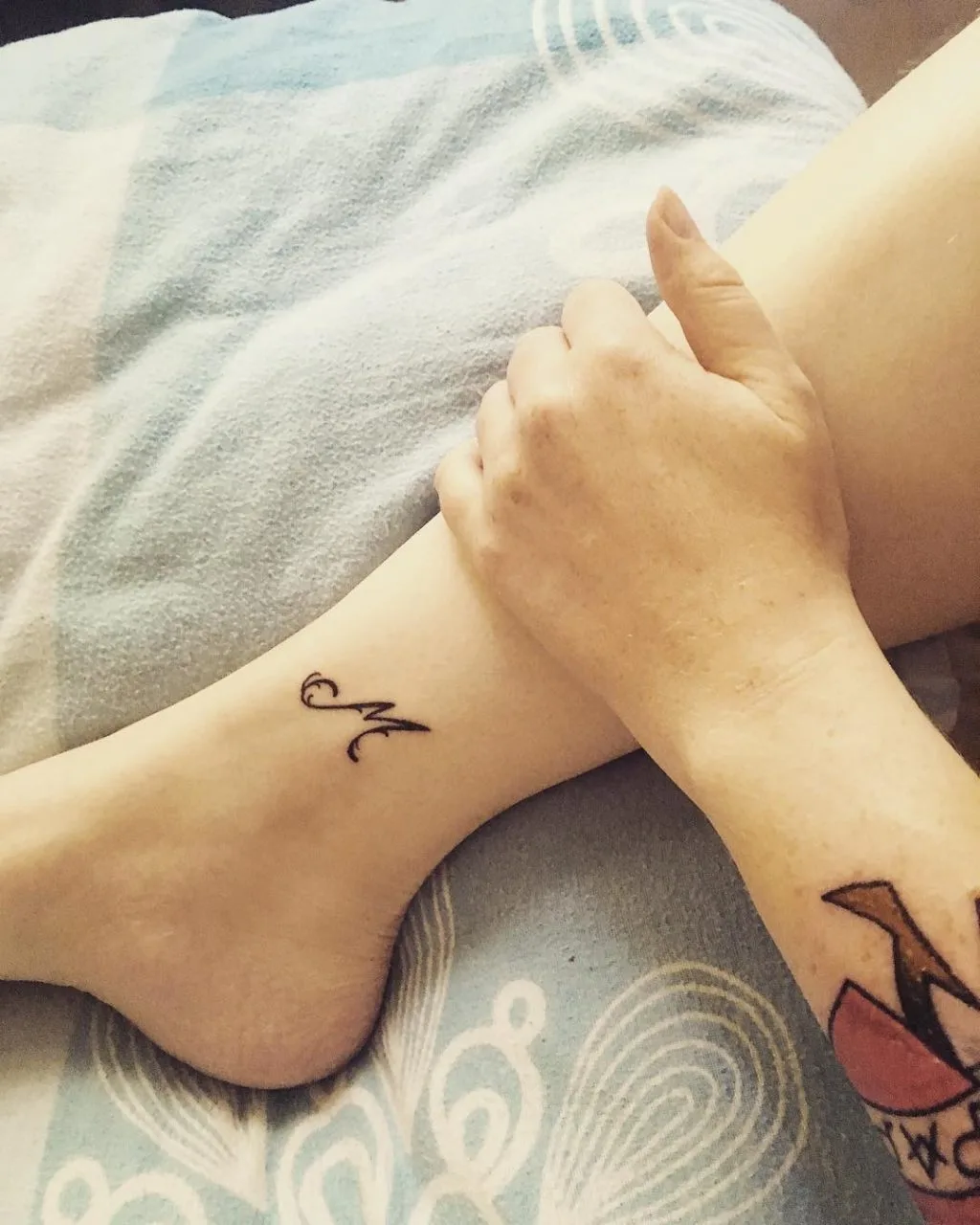hình xăm cổ chân 33 hình xăm cổ chân 33