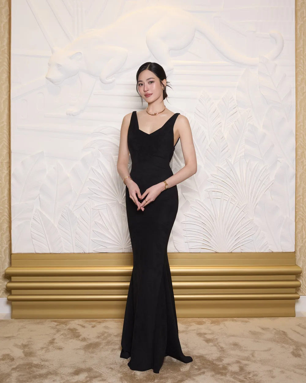 Lingling diện váy maxi đen