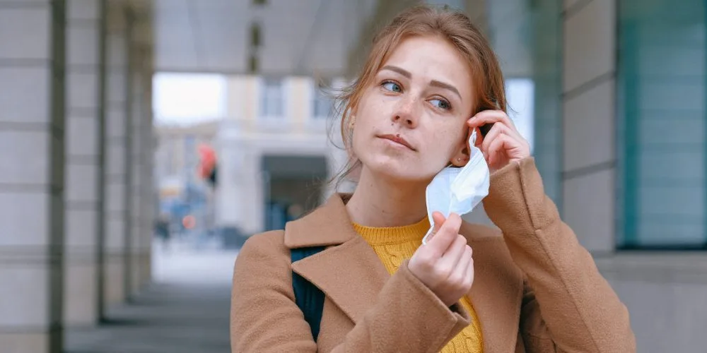 Thay mới khẩu trang y tế sau mỗi lần dùng Thay mới khẩu trang y tế sau mỗi lần dùng